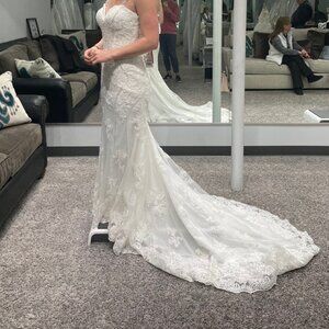 Brand New Christina Wu Wedding Dress Size 8